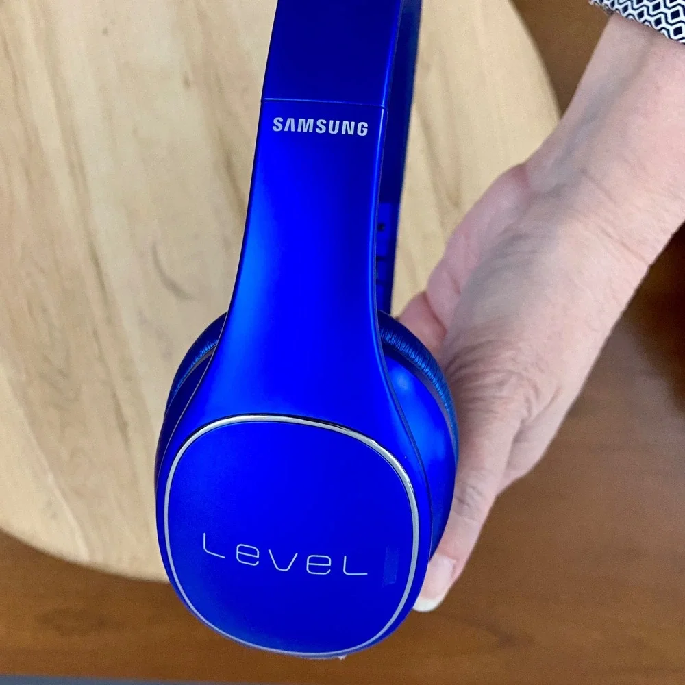 Samsung Level On Wireless Bluetooth Noise Canceling Headphones EO-PN900 Tested